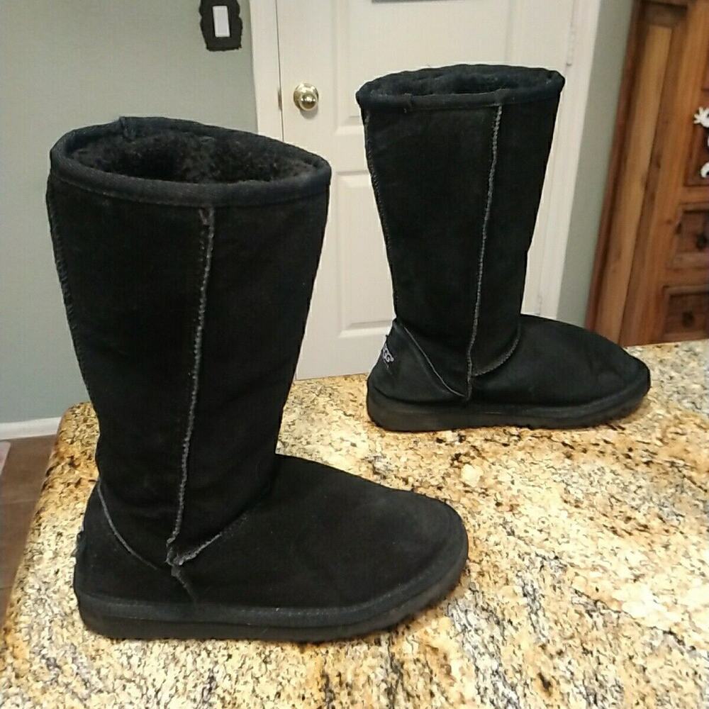 UGG 5815 Womens Classic Tall Sheepskin Lined Winter Boots Black Suede Size 6 - Picture 3 of 12